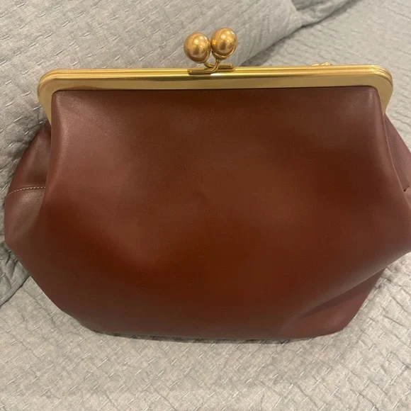 Coach Large Kisslock - Picture 3 of 6